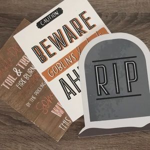 Halloween Decor/Signs/Plaques